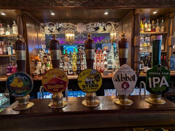 Best Sports Bars in Southampton - Scholars Arms (Southampton)