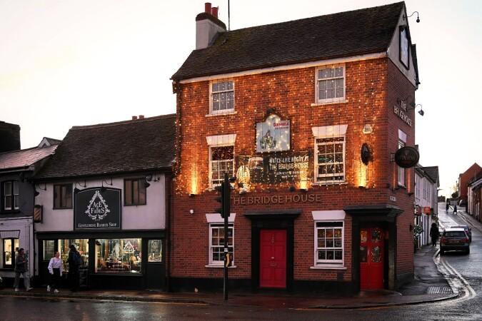 Best Sports Bars in Bishop'S Stortford - Bridge House