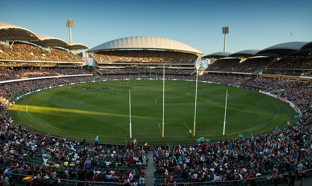 Best Sports Bars in Darwin City - Monsoons