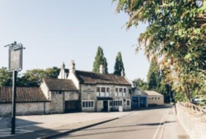 Best Sports Bars in Bath - The Locksbrook Inn