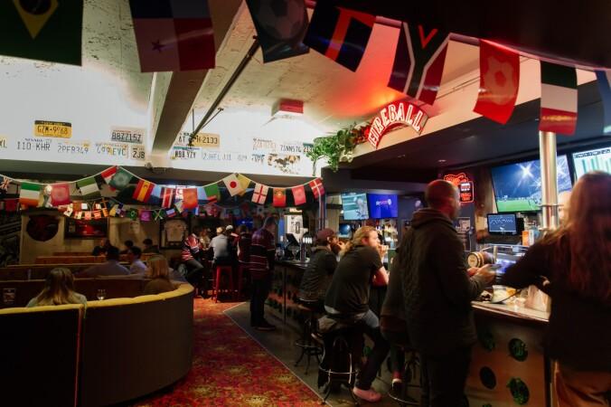 Best Sports Bars in Wellington - Four Kings