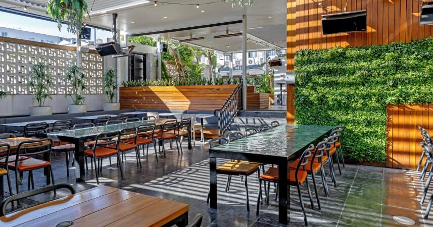 Best Sports Bars in Eastwood - The Eastwood Hotel