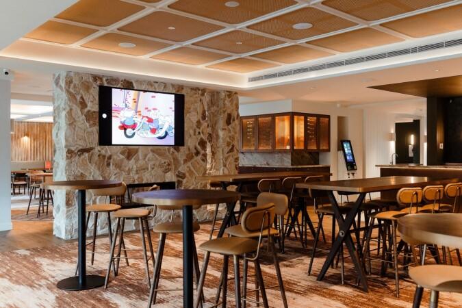 Best Sports Bars in Cooks Hill - The Del Hotel