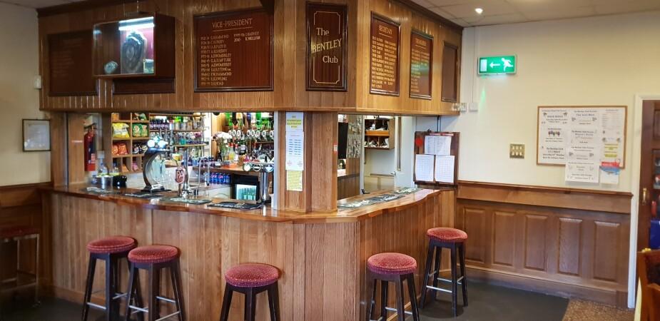 Best Sports Bars in Chelmsford - Bentley Village Club
