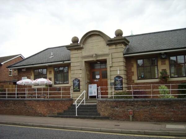 Best Sports Bars in Stevenage - Potton District Club