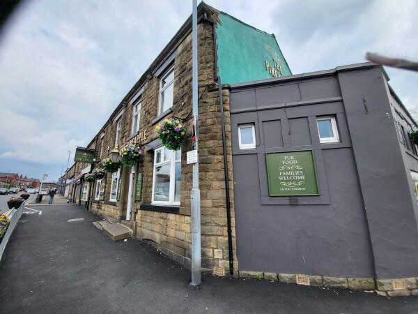 Best Sports Bars in Bolton - The Pineapple Inn