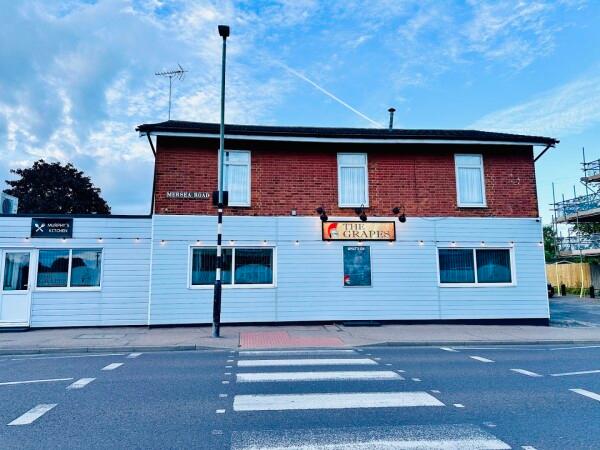 Best Sports Bars in Colchester - The Grapes