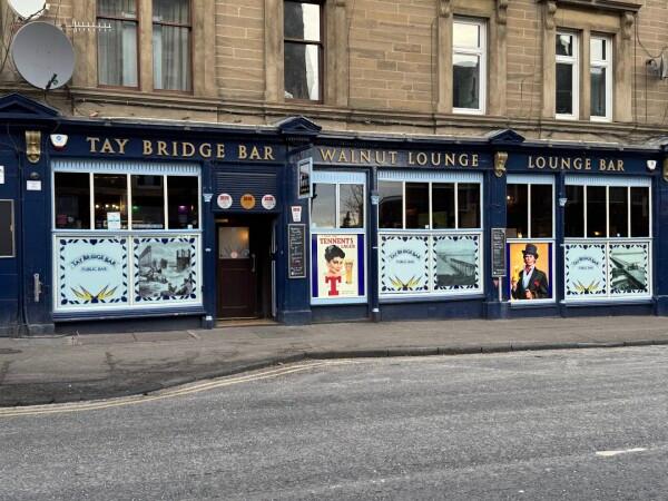 Best Sports Bars in Dundee - Taybridge Bar