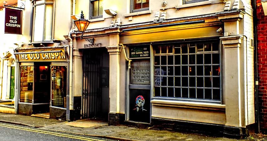 Best Sports Bars in Dudley - Jolly Crispin Inn