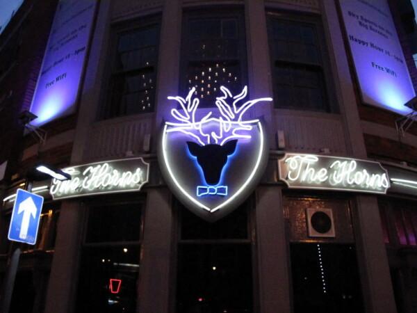 Best Sports Bars in London - The Horns