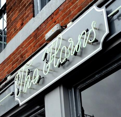 Best Sports Bars in London - The Horns