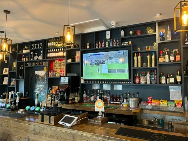 Best Sports Bars in Ipswich - The Lodge