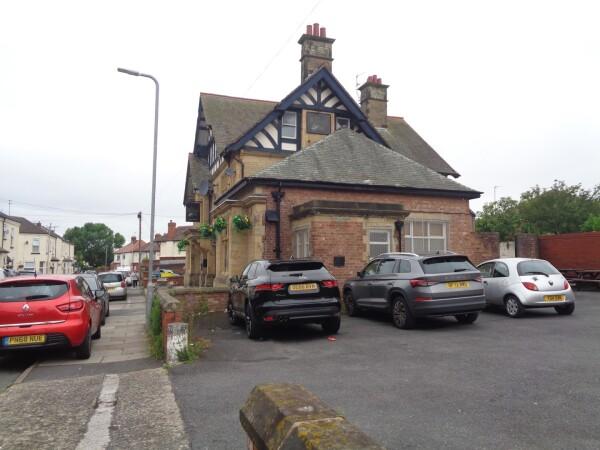 Best Sports Bars in Sefton - Royal Oak