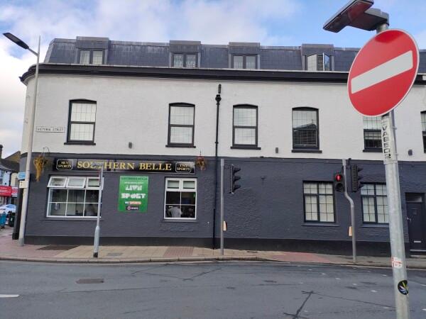 Best Sports Bars in Medway - Southern Belle The Public House