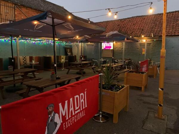 Best Sports Bars in Gedling - Rewind  Sleaford