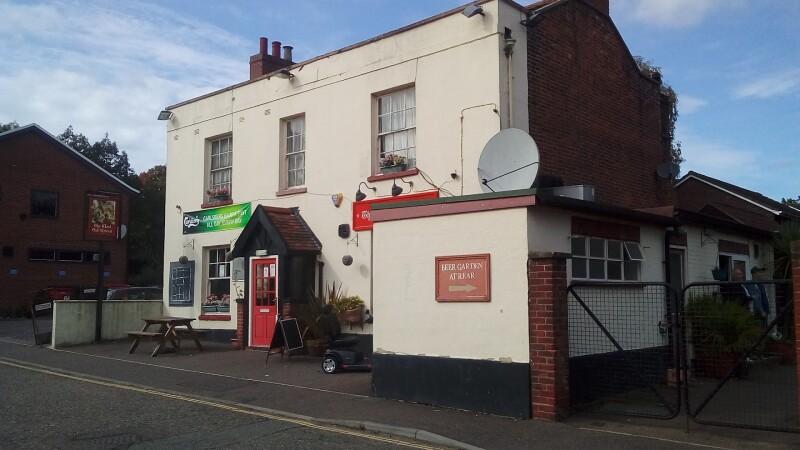 Best Sports Bars in Norfolk - West End Retreat
