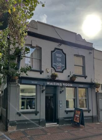 Best Sports Bars in Swindon - Waiting Room