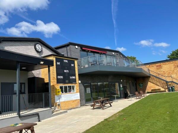 Best Sports Bars in Watford - West Hertfordshire sports club