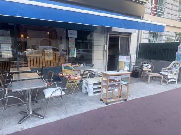 Best Sports Bars in Nice - Delphine’s