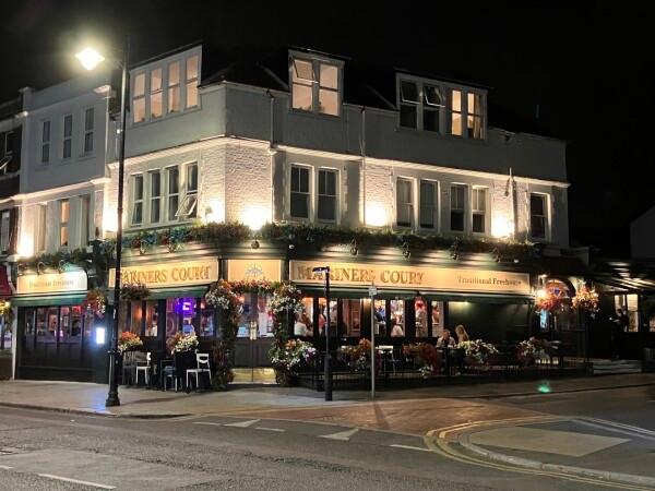 Best Sports Bars in Leigh-on-Sea - Mariners Court