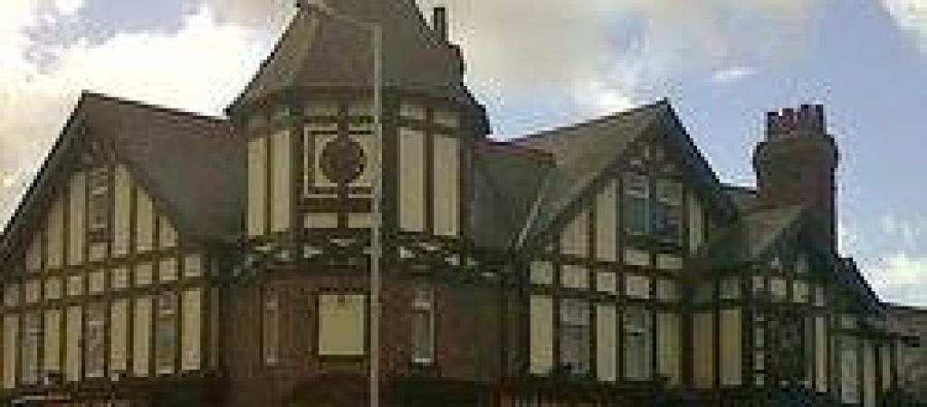 Best Sports Bars in Birkenhead - Halfway House Birkenhead