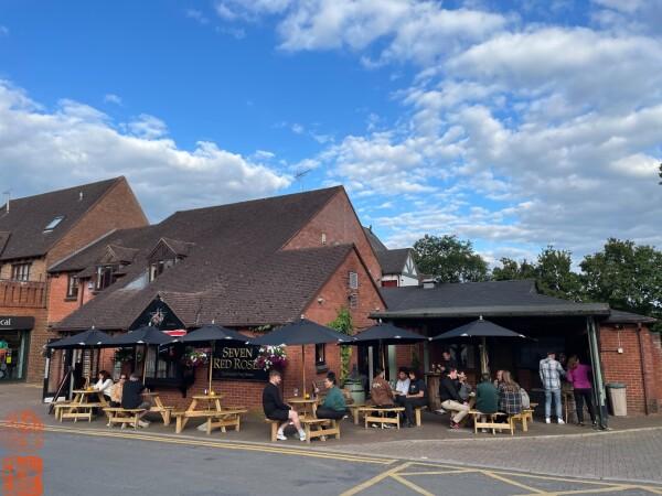Best Sports Bars in Reading - Seven Red Roses Reading
