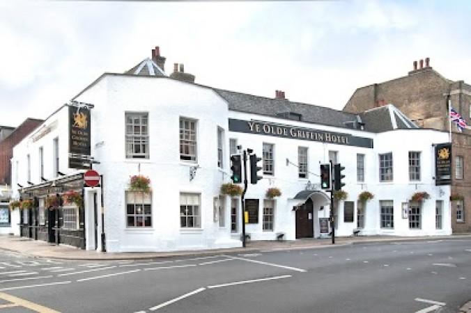 Best Sports Bars in March - Ye Olde Griffin Hotel March