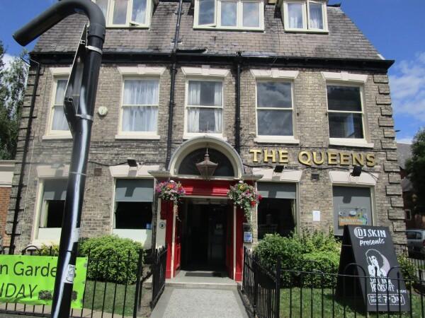 Best Sports Bars in Hull - Queens Hotel
