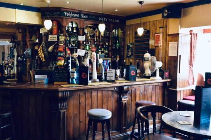 Best Sports Bars in St. Albans - Jolly Sailor