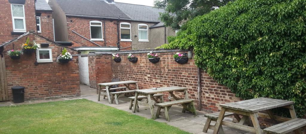 Best Sports Bars in Stafford - BEAR AND PHEASANT