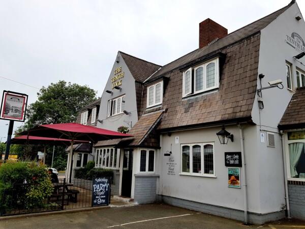 Best Sports Bars in Dudley - Tenth Lock