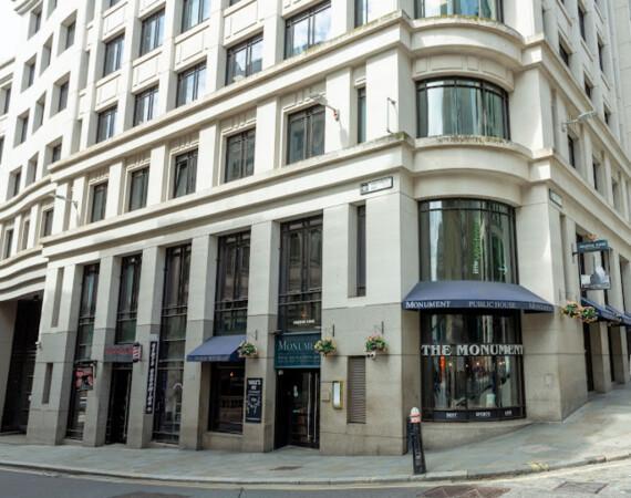 Best Sports Bars in London - The Monument