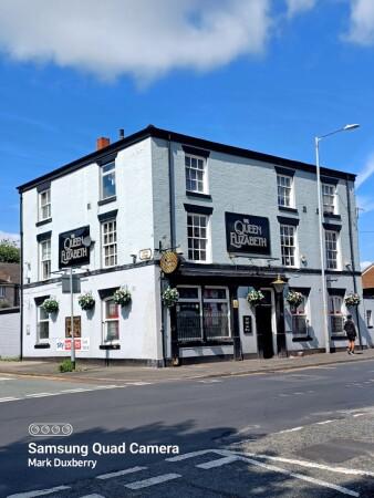 Best Sports Bars in Bolton - Queen Elizabeth