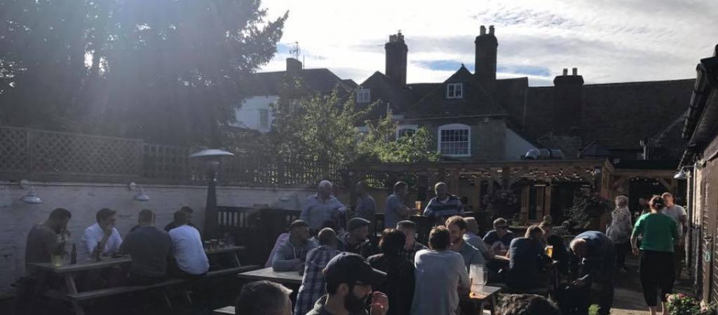 Best Sports Bars in Swindon - Cross Keys Inn