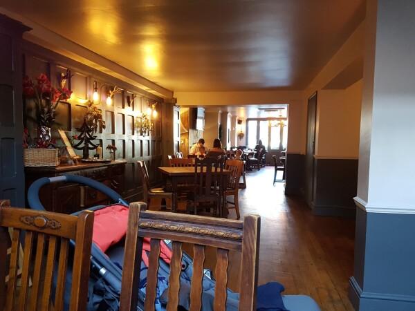 Best Sports Bars in London - Teddington Arms