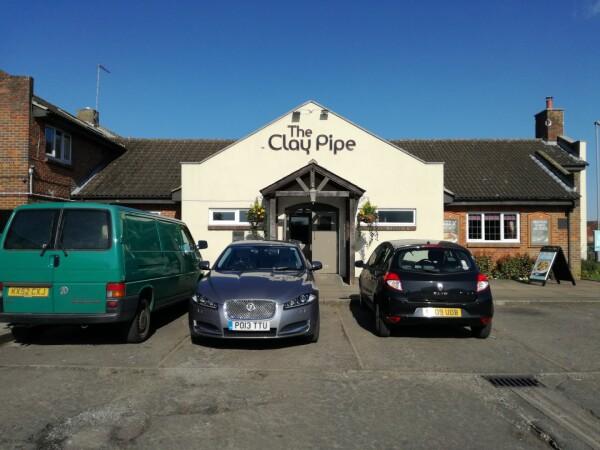 Best Sports Bars in Leighton Buzzard - Clay Pipe