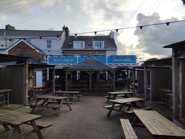 Best Sports Bars in Newquay - Belushis Newquay