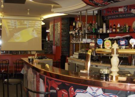 Best Sports Bars in Paris - Aux Sports