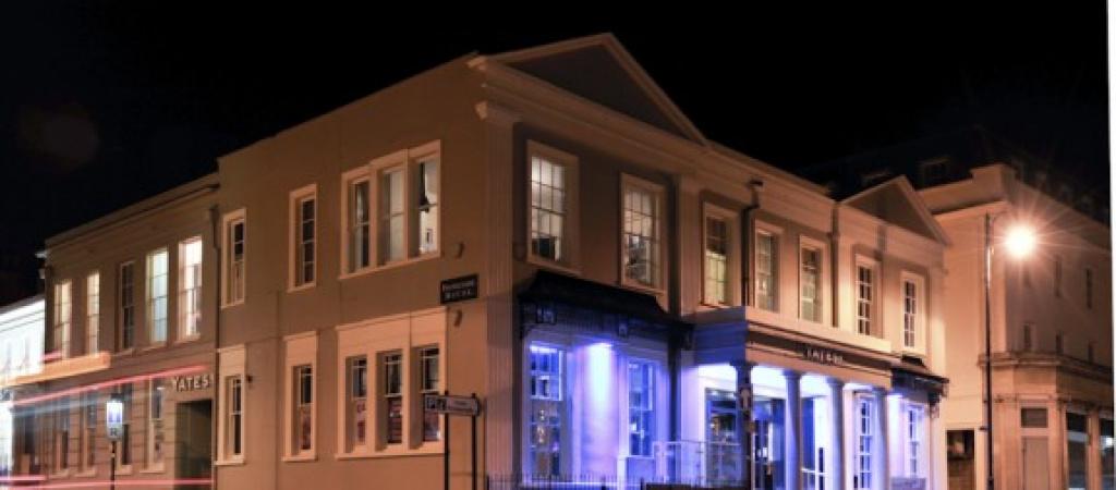 Best Sports Bars in Cheltenham - Yates Cheltenham