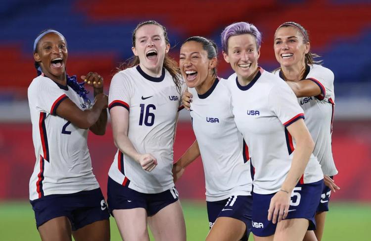 The best bars and pubs to catch the USA Women's Football team in action.