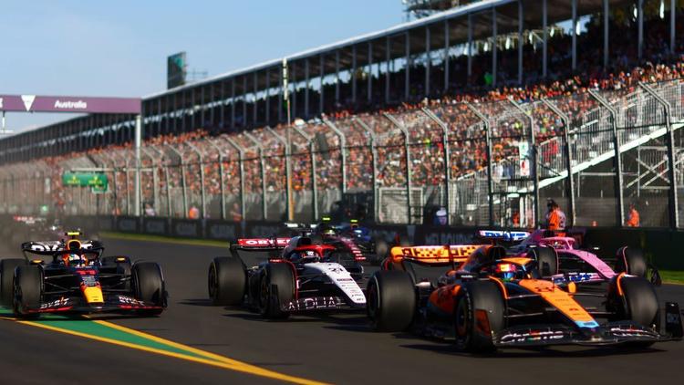Find local venues showing the Formula 1 near you 