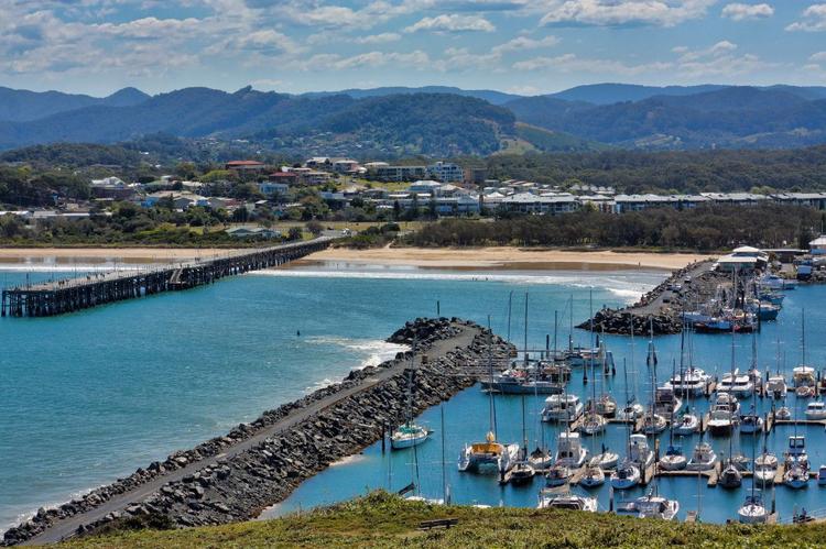 Even if you are a Coffs Harbour local you won't always know exactly which pub is showing which games or matches on a given day. That's why we created this list of pubs and bars showing sport in Coffs Harbour.