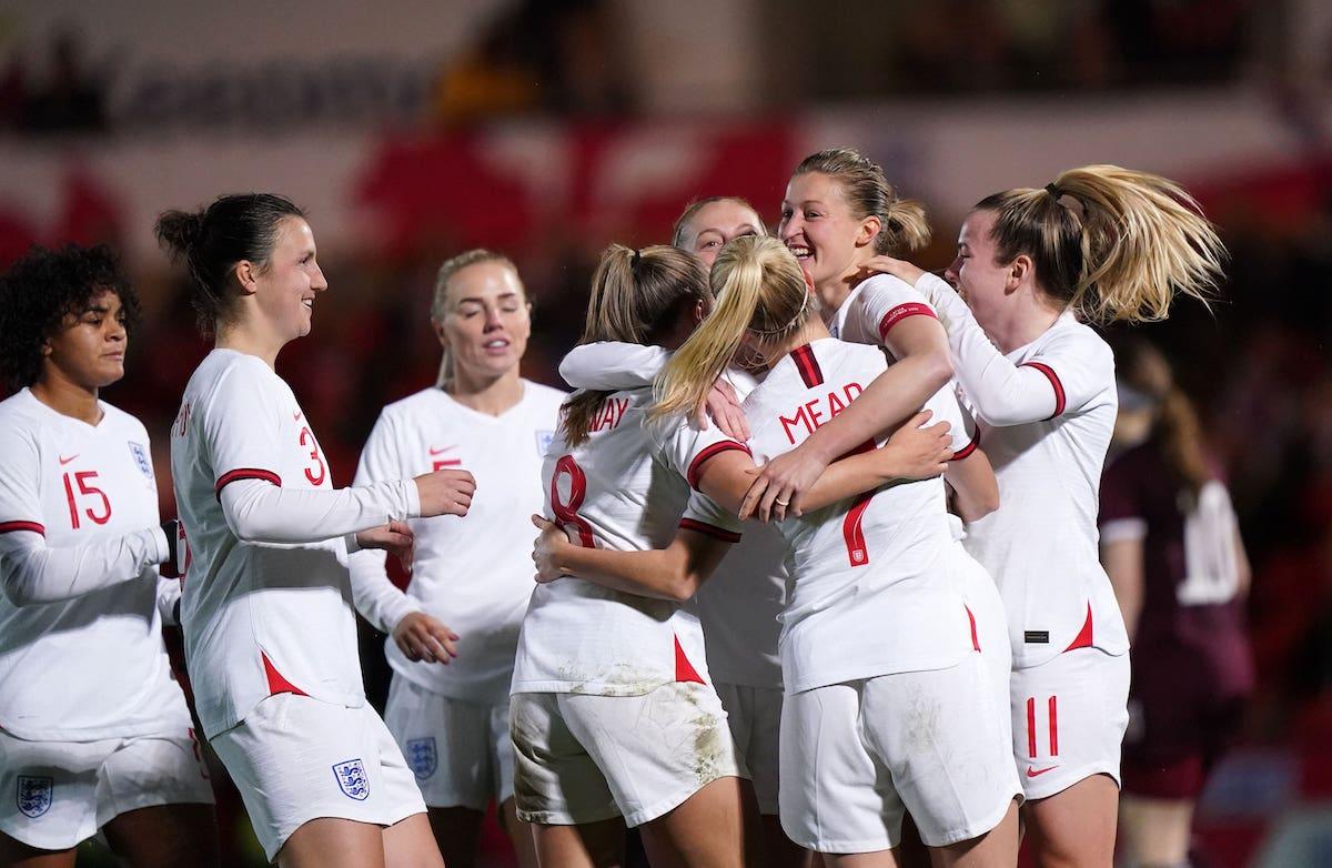 pubs showing lionesses, pubs showing england women, watch england women