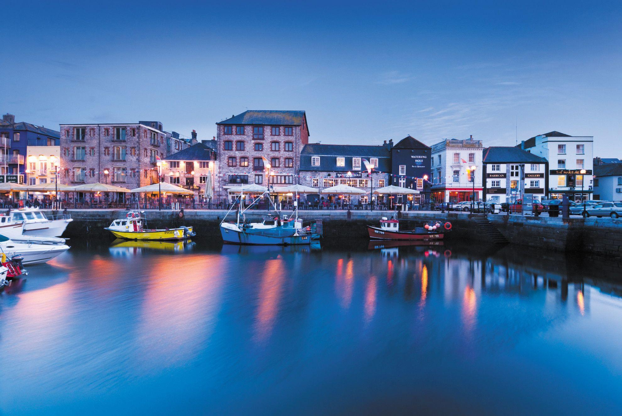 Bars showing sports in Plymouth, Pubs near me playing sport live, Pubs in Plymouth playing sports, best sports bar near me 