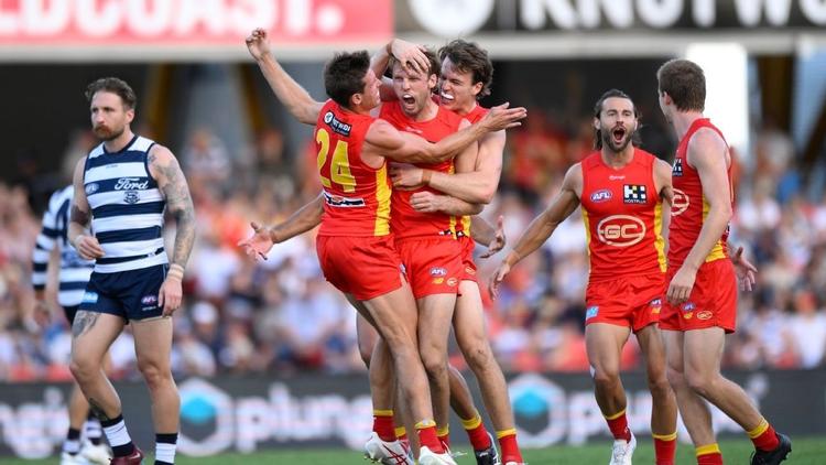 No need to worry about missing a moment of the Suns in action. Just head over to their page to find the full list of venues showing their games near you. 