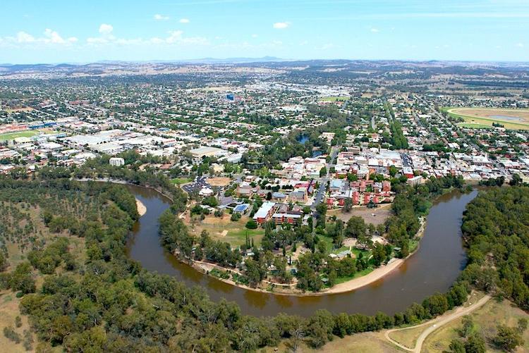 Looking for a venue to catch the game in Wagga? FANZO is the only site you need. 
