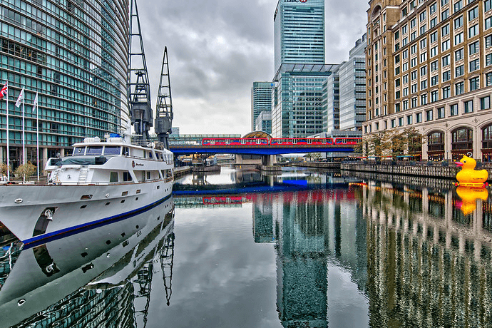 Canary Wharf’s sleek and modern bars offer the perfect mix of big screens, premium drinks, and a lively after-work crowd—ideal for catching the game in style.
