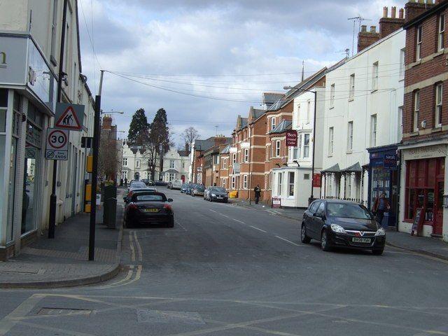 In Leamington Spa’s Parade, the sports bars are full of energy, with passionate fans enjoying the game over a top selection of drinks.