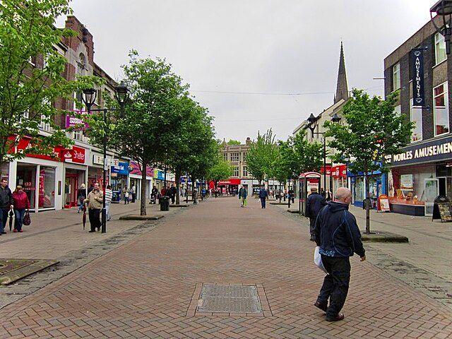 Matchdays in Rotherham come alive in The Town Centre, where buzzing sports bars are packed with fans cheering on Rotherham United over a few well-earned pints.