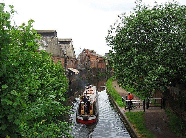 Stourbridge High Street is the heart of the action for football fans, with lively pubs creating the perfect setting for watching live matches.